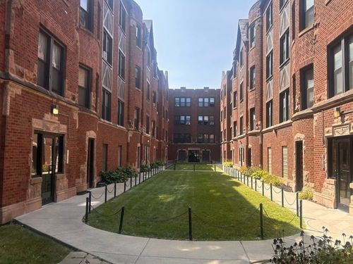 b-5244 Drexel Ave, Chicago, IL, 60615-3746 | Card Image