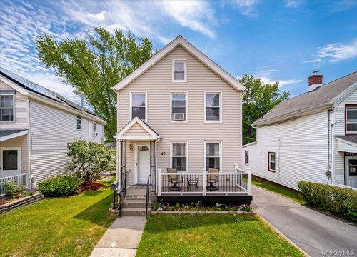40 N Elm St, Beacon, NY, 12508-1946 | Card Image