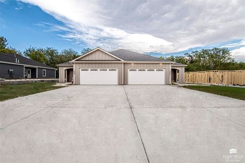 1801 Nw 17th St, Abilene, KS, 67410 | Card Image