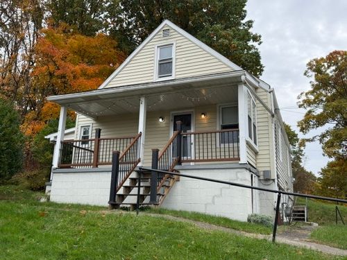 821 Thorn St, Coraopolis, PA, 15108-1512 | Card Image