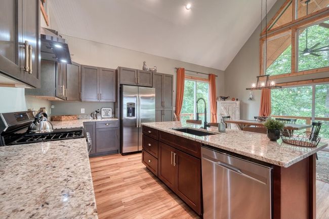784 Sneaking Creek Dr, Home with 3 bedrooms, 4 bathrooms and null parking in Hayesville NC | Image 24