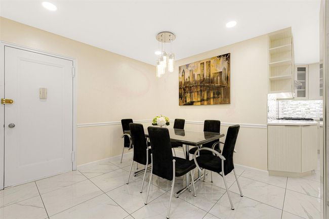 APT-1D - 72 110 Th St, Home with 3 bedrooms, 2 bathrooms and null parking in Forest Hills NY | Image 5