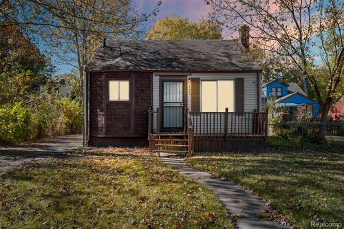 9137 Meyers Rd, Detroit, MI, 48228-2668 | Card Image