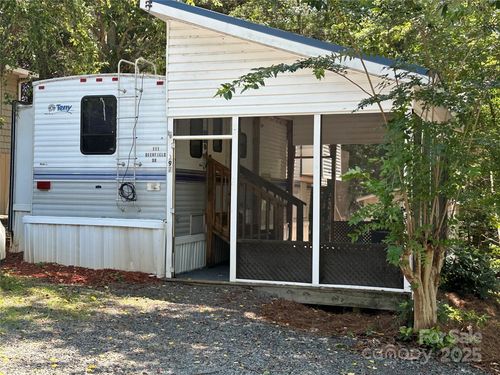 111 Deer Field Dr, New London, NC, 28127 | Card Image