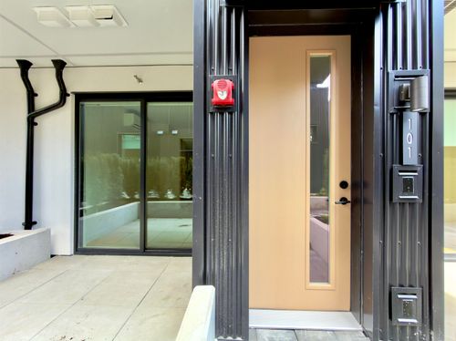 101 2810 Nanaimo Street, Vancouver, BC, V5N0E3 | Card Image