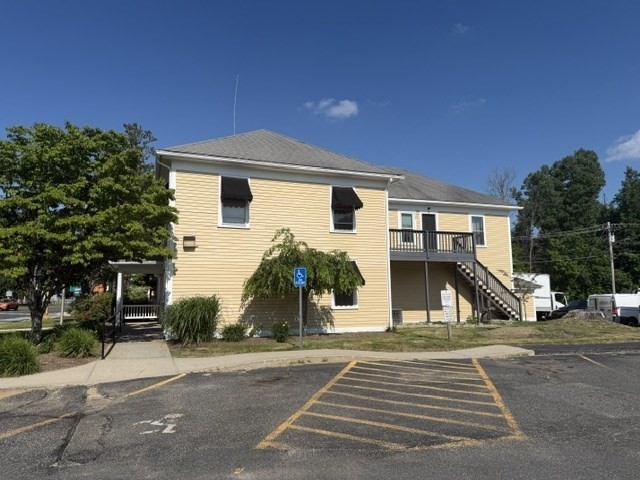 Residential Lease in Brimfield 2