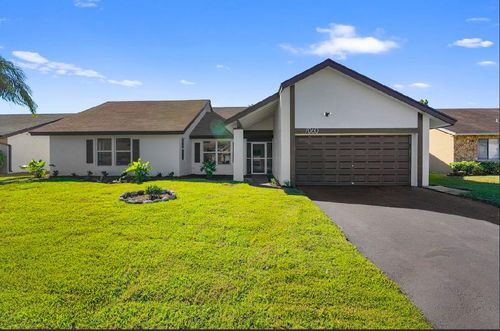 7060 Nw 47th Pl, Lauderhill, FL, 33319-3408 | Card Image