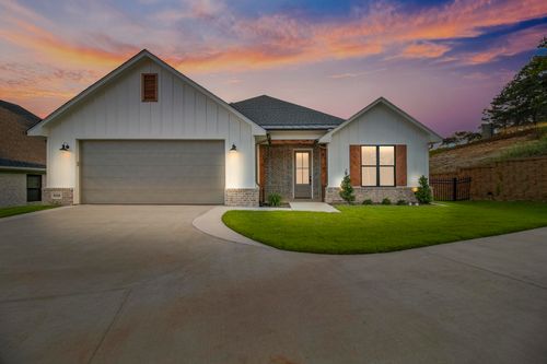 9244 Villas Ct, Tyler, TX, 75703-6104 | Card Image