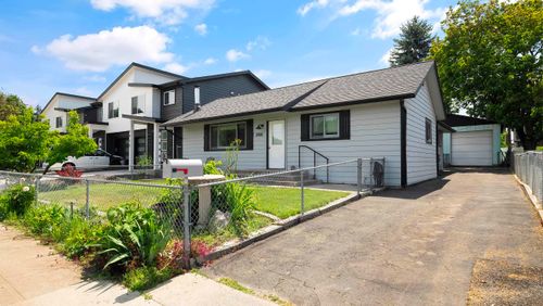 3908 E 26th Ave, Spokane, WA, 99223-5618 | Card Image