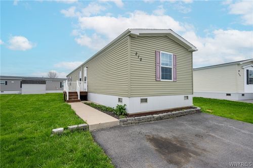 210 Ash Street, Lockport-Town, NY, 14094 | Card Image