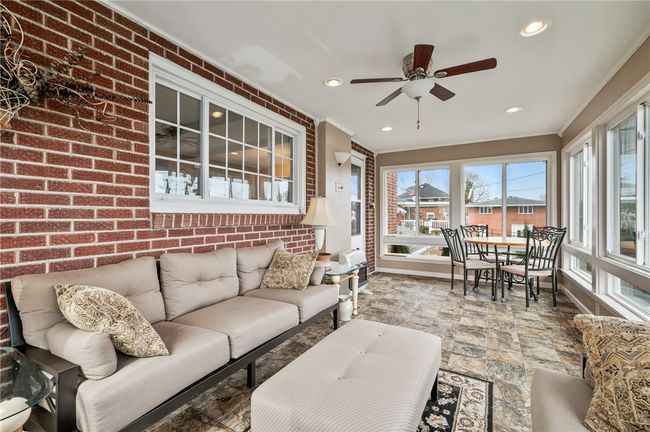 964 Union Ave, House other with 3 bedrooms, 3 bathrooms and 2 parking in Brackenridge PA | Image 13