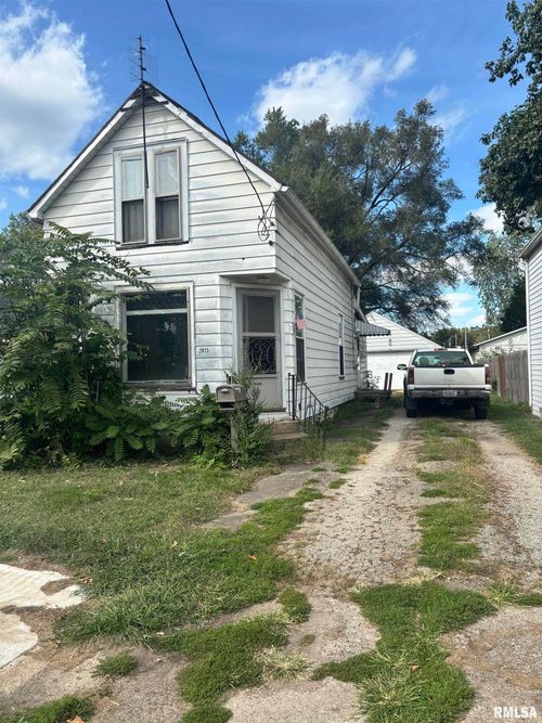 2813 W Marquette St, Peoria, IL, 61605-1326 | Card Image