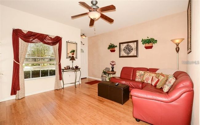 B - 7685 Plantation Cir, Townhouse with 2 bedrooms, 3 bathrooms and null parking in UNIVERSITY PARK FL | Image 4