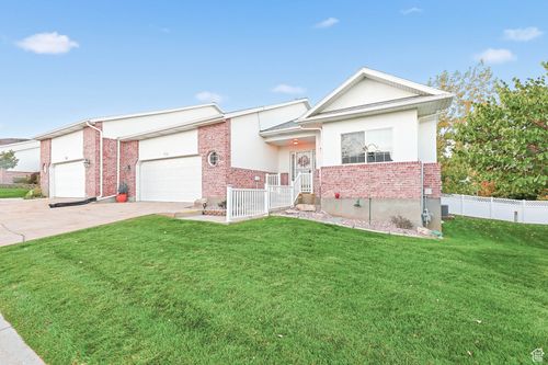 558 S Oak Ln, Tooele, UT, 84074-3165 | Card Image