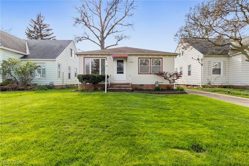 6394 Westminster Drive, Parma, OH, 44129 | Card Image