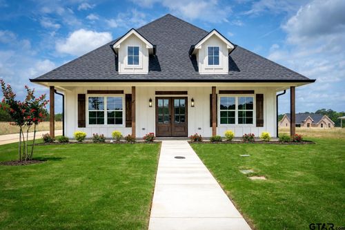 470 E Cupit Way, Gladewater, TX, 75647 | Card Image