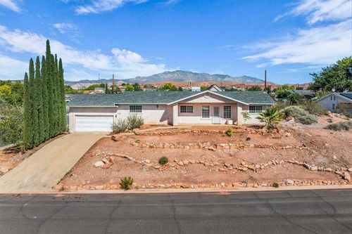 711 E Scenic Dr N, Washington, UT, 84780-1847 | Card Image