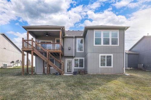 2926 Arboridge Dr, Lee's Summit, MO, 64082-4201 | Card Image