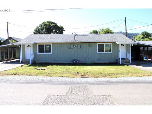 451 E 3rd Ave, Riddle, OR, 97469-8784 | Card Image