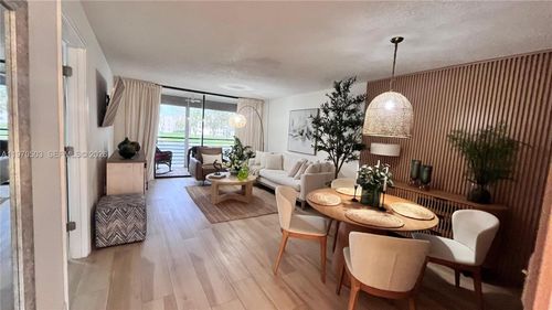 apt-211-10303 Sunrise Lakes Blvd, Sunrise, FL, 33322-5910 | Card Image