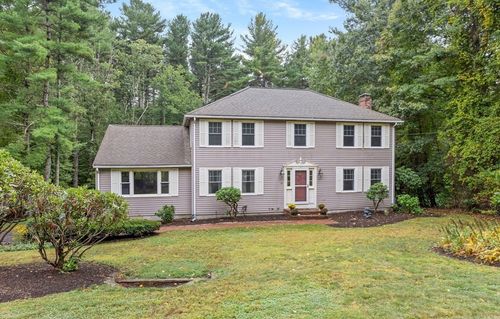 38 Robin Rd, Norfolk, MA, 02056-1730 | Card Image