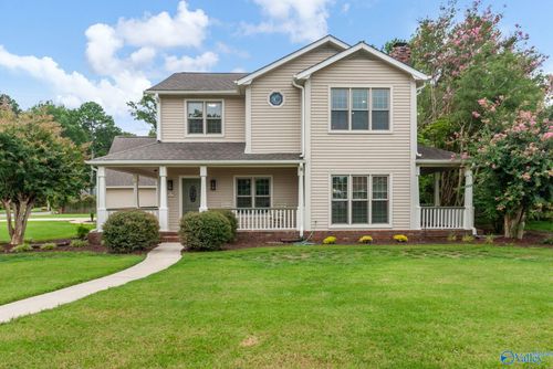 2101 Lancelot Dr Sw, Decatur, AL, 35603-1126 | Card Image