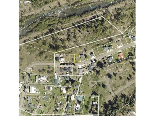 48387 Roaring Rapids Way, Oakridge, OR, 97463-8501 | Card Image