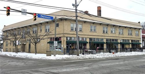 3240 W 98th St, Cleveland, OH, 44102-4655 | Card Image