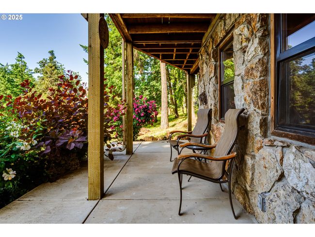 86561 R R Baker Rd, House other with 3 bedrooms, 3 bathrooms and 2 parking in Springfield OR | Image 35