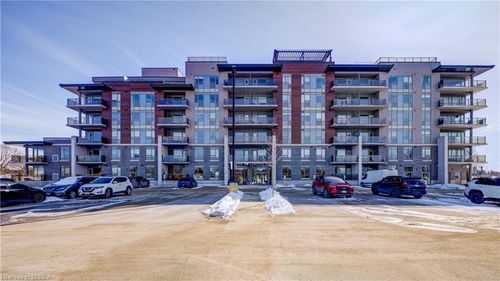 402-34 Norman St, Brantford, ON, N3R2Y1 | Card Image