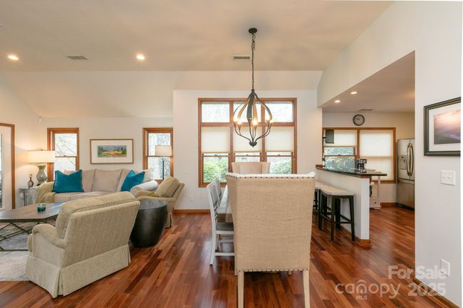 C - 220 Stoney Falls Loop, Condo with 3 bedrooms, 3 bathrooms and null parking in Burnsville NC | Image 5