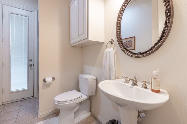 Pool bath, full bath with shower | Image 29