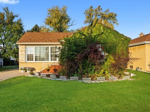 2136 Bristol Ave, Westchester, IL, 60154-4408 | Card Image