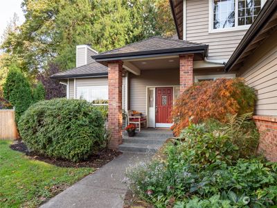 16810 72nd Avenue Ne, House other with 3 bedrooms, 2 bathrooms and 2 parking in Kenmore WA | Image 2