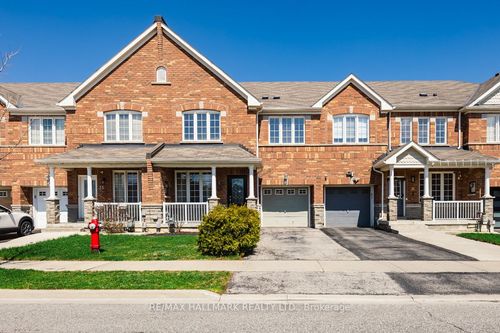 33 Tomabrook Cres, Brampton, ON, L6R0V2 | Card Image