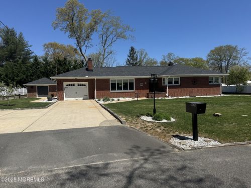 426 Washington Ave, Pine Beach, NJ, 08741-1620 | Card Image