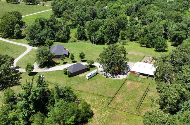 15071 Crossover Rd, House other with 4 bedrooms, 2 bathrooms and null parking in Gravette AR | Image 36