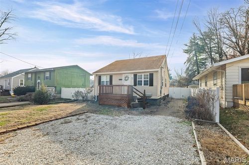 3707 Coronado Dr, Alton, IL, 62002-3143 | Card Image