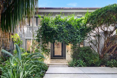 6840 Sunrise Pl, Coral Gables, FL, 33133-7026 | Card Image