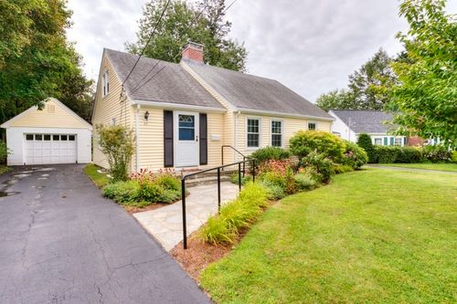 27 Mayflower Cir, Worcester, MA, 01606-2011 | Card Image