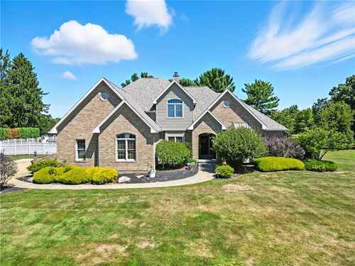 50 Clubhouse Dr, West Middlesex, PA, 16159-2204 | Card Image