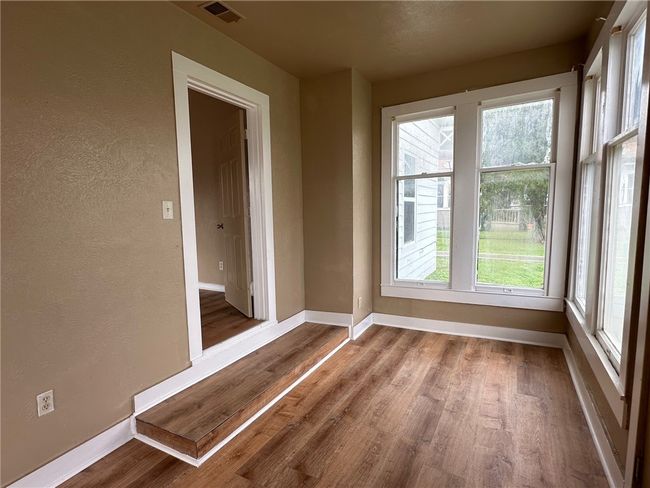 A - 616 Hall St, House attached with 4 bedrooms, 2 bathrooms and null parking in Sinton TX | Image 10