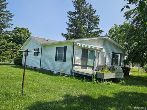 11873 Durand Rd, Howell, MI, 48855-9517 | Card Image
