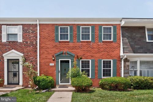8108 Lakecrest Dr, GREENBELT, MD, 20770-3318 | Card Image