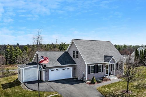 18 Crawford Ln, Hooksett, NH, 03106-3603 | Card Image