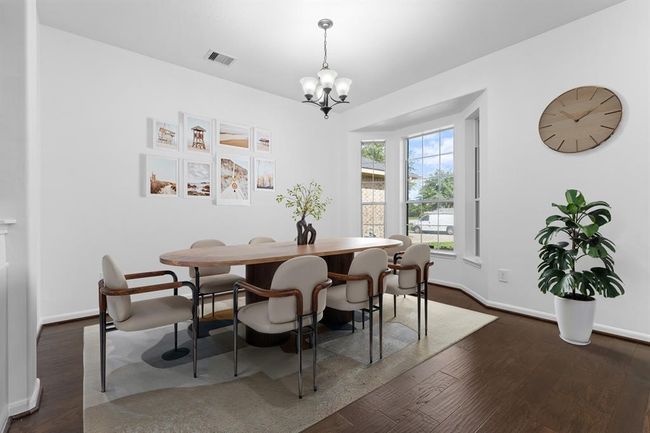 1923 Vale Haven Dr, House other with 5 bedrooms, 3 bathrooms and 2 parking in Spring TX | Image 6