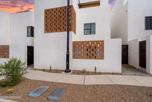 32 W 18th Street, Tucson, AZ, 85701 | Card Image