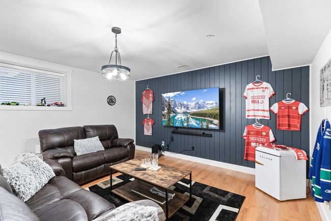 22828 Foreman Dr, House other with 5 bedrooms, 4 bathrooms and 4 parking in Maple Ridge BC | Image 27