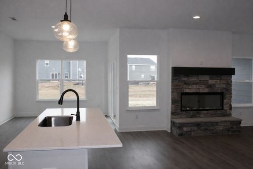 2413 Stony Creek Dr, Whitestown, IN, 46075-0558 | Card Image