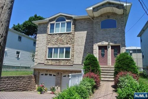 69 Summit Ave, Elmwood Park, NJ, 07407-2117 | Card Image